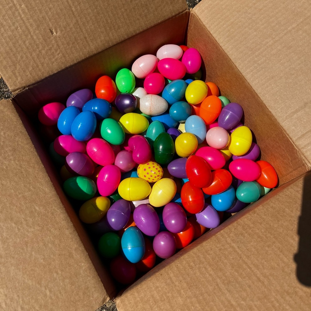 160 colorful plastic easter eggs